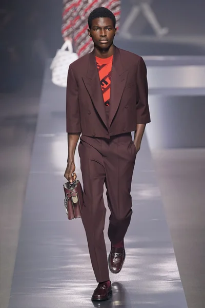 Look 26